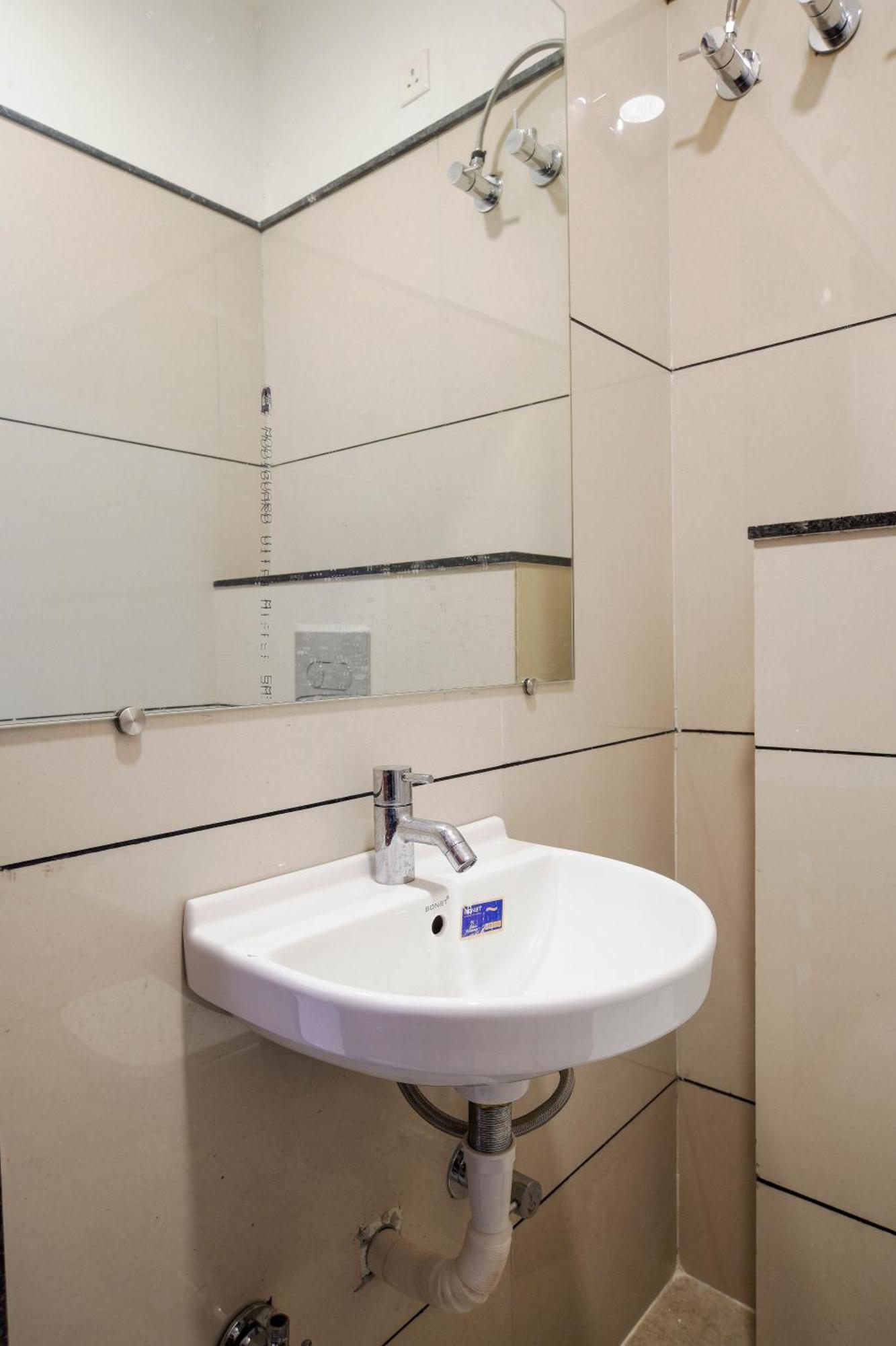 Aceotel Inn Flamingo إندور المظهر الخارجي الصورة